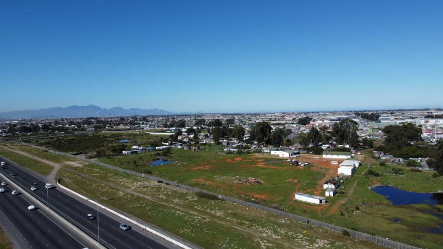 Commercial Property for Sale in Crossroads Western Cape